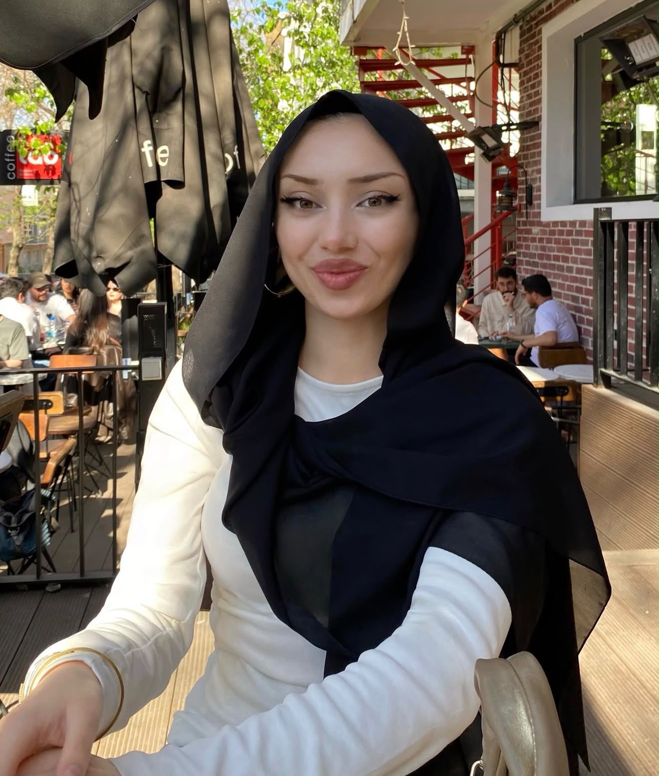 Kapukaya Kadın ve Sevgili Escort Bayan Beril